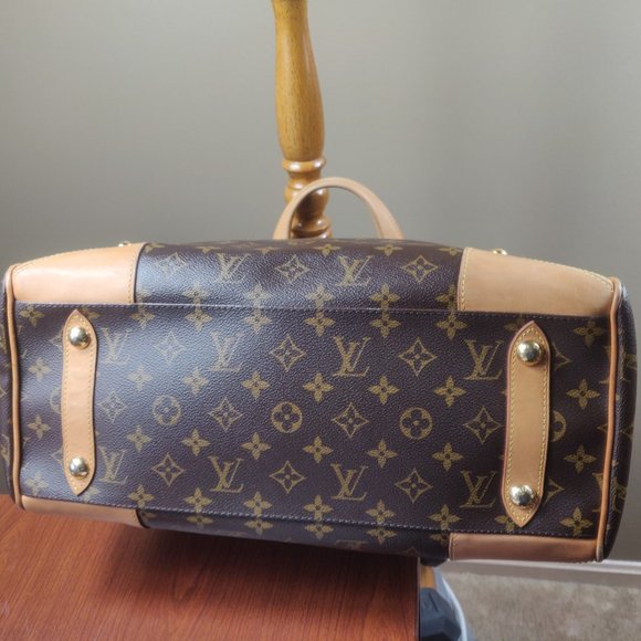 SOLD Louis Vuitton Monogram Crossbody Bag - Picture 3 of 15